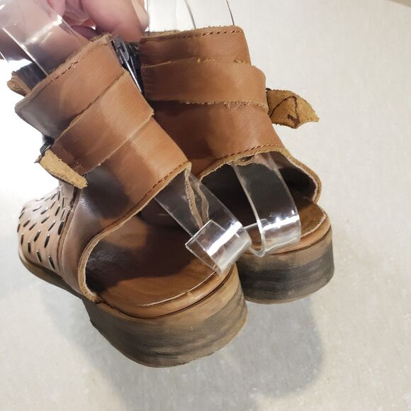 Anthro Musse & Cloud Booties Womens 8 Brown Leather Studded Peep Toe Ankle Zip - Picture 5 of 9